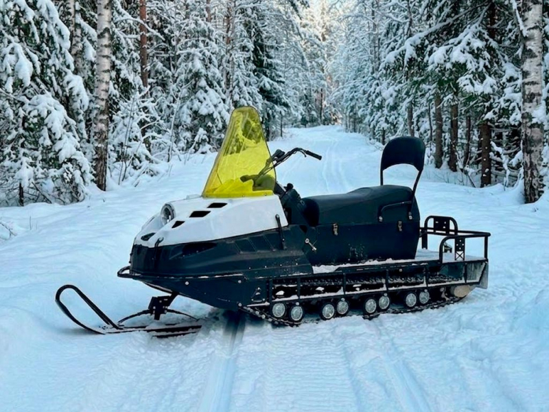 Снегоход 4Т с капотом Лидер